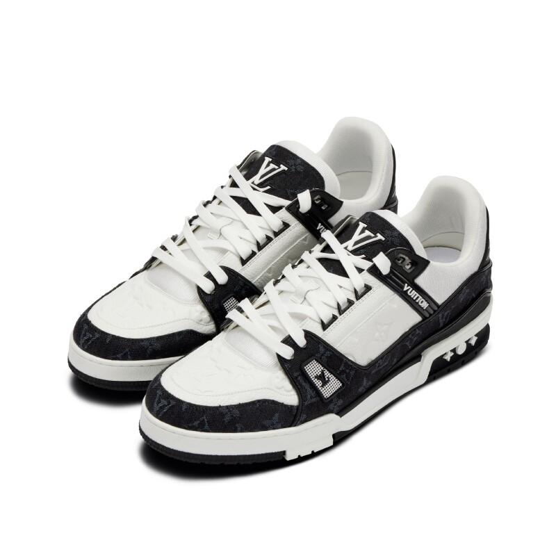 Louis Vuitton Black and white Trainers in 2023